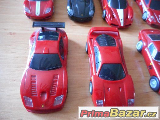 Modely autíček zn. Ferrari – fotografie 3