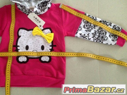 Tepláková souprava Hello Kitty růžové barvy. – fotografie 2