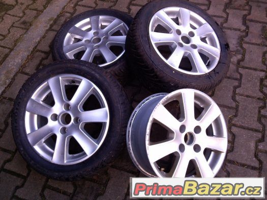 Prodám elektrony 15" Peugeot 4x108 – fotografie 1