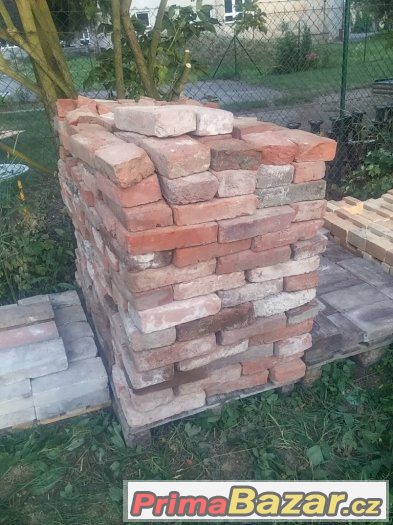 Cihla Palená.  3kč/ks VÝBĚR – fotografie 1