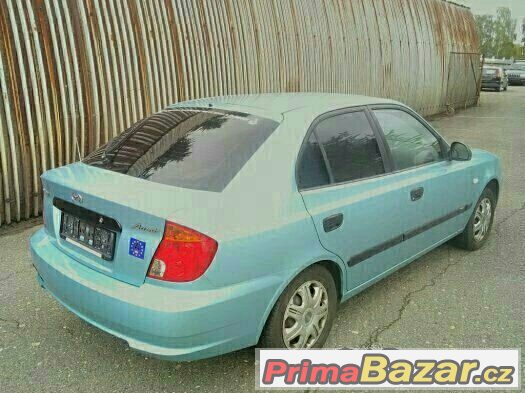 TOP STAV Hyundai Accent 1.3 BENZÍN KLIMA R.V. 10/2005 – fotografie 3