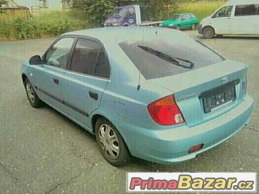 TOP STAV Hyundai Accent 1.3 BENZÍN KLIMA R.V. 10/2005 – fotografie 4