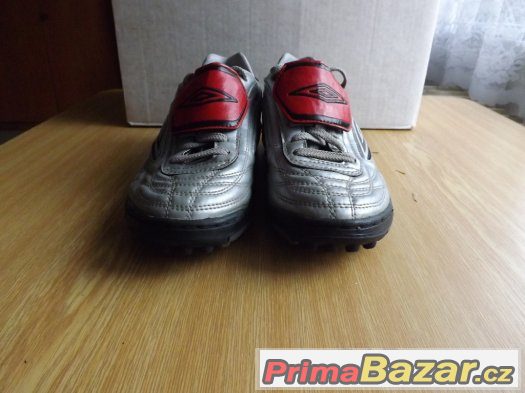 Turfy Umbro vel. 40 – fotografie 3