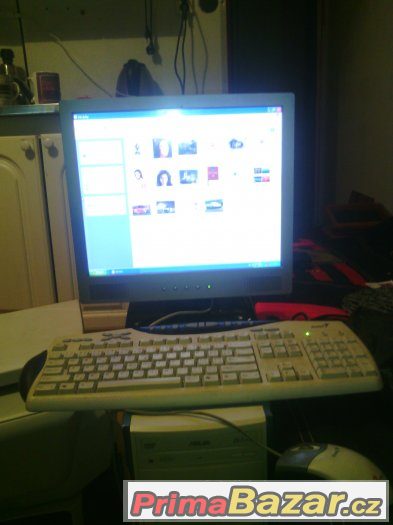PC z LCD monitorem System win, XP 2xHDD RAM 256 – fotografie 1