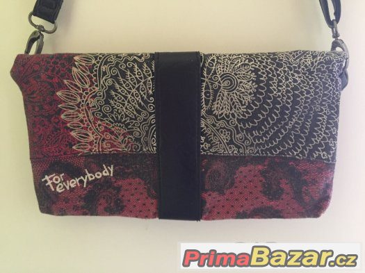 Krásná Desigual crossbody kabelka – fotografie 2
