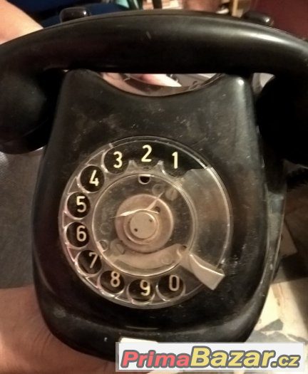 Retro telefon starožitnost – fotografie 1
