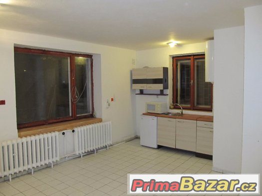 Pronajmu 1+kk v RD v Praze 16 – fotografie 2