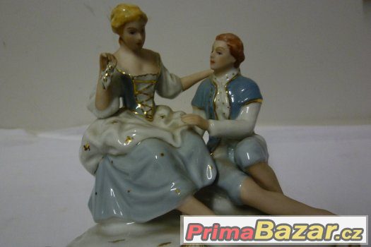 porcelánové figurální hodiny Dux barokní sousoší 30 cm – fotografie 2