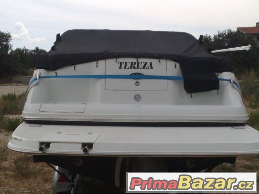 Prodám motorový člun RINKER 230 AT – fotografie 5