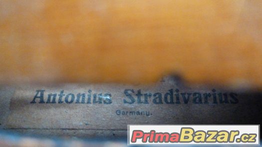 Staré housle – fotografie 3