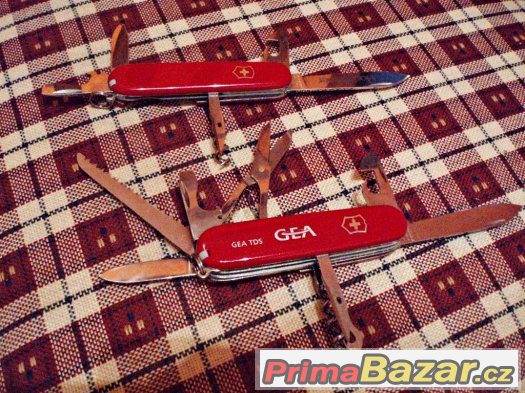Švýcarský nůž Victorinox Huntsman + Victorinox Spartan 91 mm – fotografie 3
