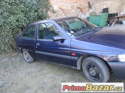 Ford Escort – fotografie 2