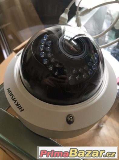 Hikvision 2CD2732F-IS - 3MP IP Kamera Dome – fotografie 1