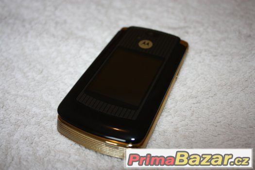 Motorola véčko MOTORAZR V8 zlatá edice - v Praze od pondělí – fotografie 1