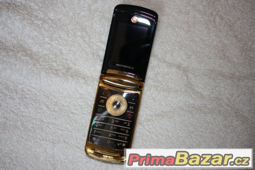 Motorola véčko MOTORAZR V8 zlatá edice - v Praze od pondělí – fotografie 2