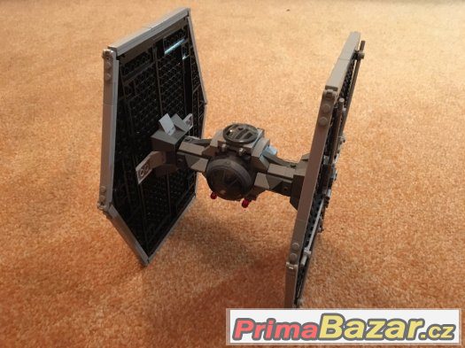 LEGO STAR WARS - Stíhačka TIE ( 9492 ) – fotografie 1