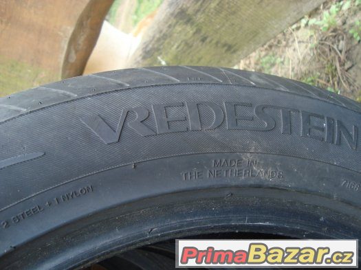 225 55 ZR 17 vredestein – fotografie 3