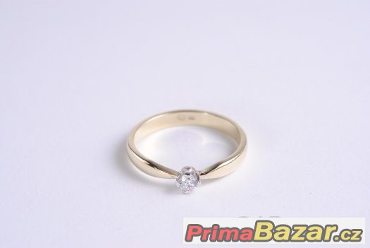 ZLATÝ PRSTEN S DIAMANTEM – fotografie 3