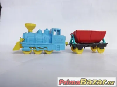 Prodám model plastové mašinky plus vagonek