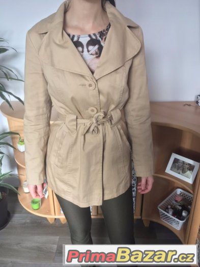 Bežový trenchcoat F&F – fotografie 3
