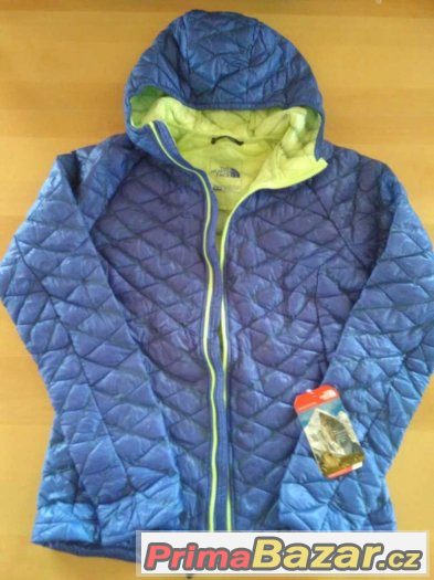bunda TNF w thermoball hoodie – fotografie 2