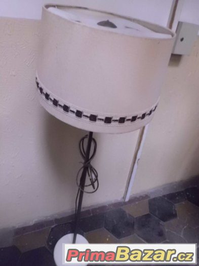 STARÁ VELKÁ RETRO CHROMOVANÁ PODLAHOVÁ LAMPA – fotografie 1