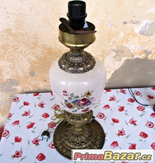 NÁDHERNÁ ZÁMECKÁ LAMPA - BRONZ,PORCELAN – fotografie 2