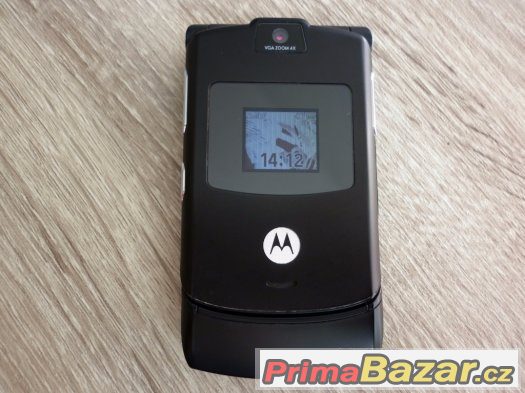 Motorola Razr V3, černý, top stav.Nádherný telefon. – fotografie 1