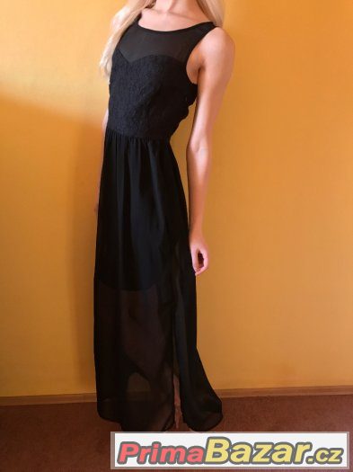 Černé šaty ONLY s krajkou a síťovinou – fotografie 4
