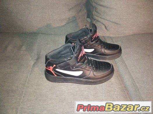 Nové Boty Jordan 43 – fotografie 3