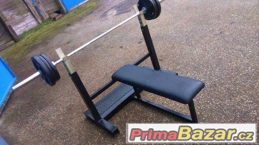 Masivní benchpress lavice – fotografie 3