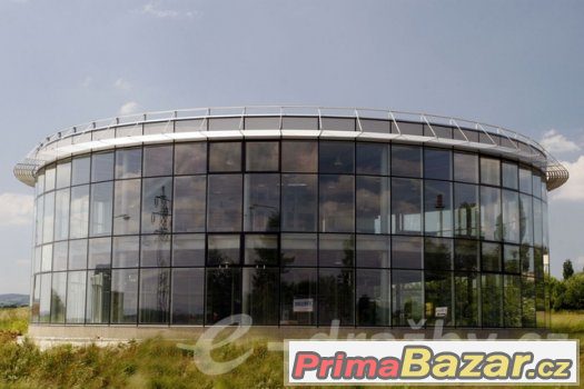 Novostavba autosalon - showroom (2 250 m2) a pozemkem, Uhers – fotografie 1