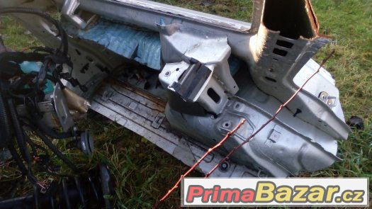 Prodám levou zadní čtvrtku octavia 2 combi – fotografie 3
