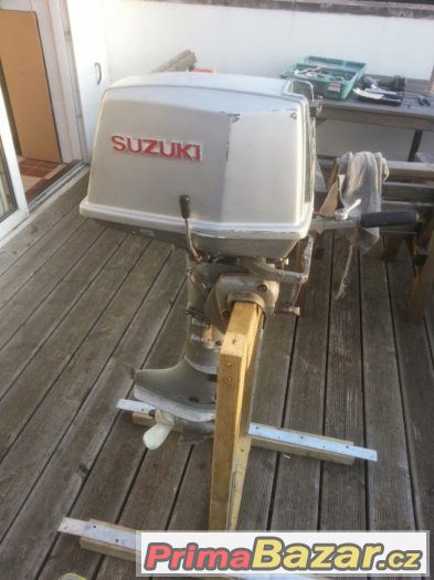 Lodni motor Suzuki 9hp short shaft – fotografie 3