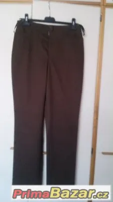 Prodám nové kalhoty v tmavě hnědé barvě
