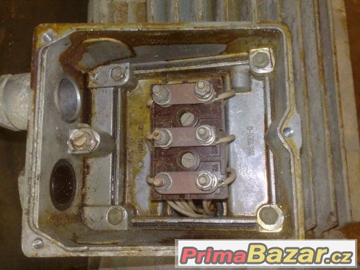 Elektromotor 4kW 2800/min přírubový – fotografie 1