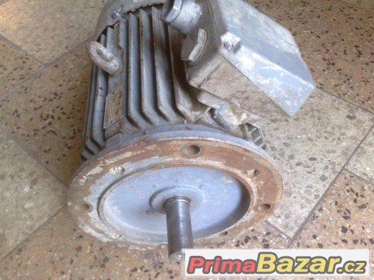 Elektromotor 4kW 2800/min přírubový – fotografie 4