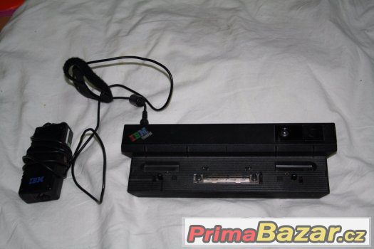 IBM Thinkpad docking station + zdroj – fotografie 1