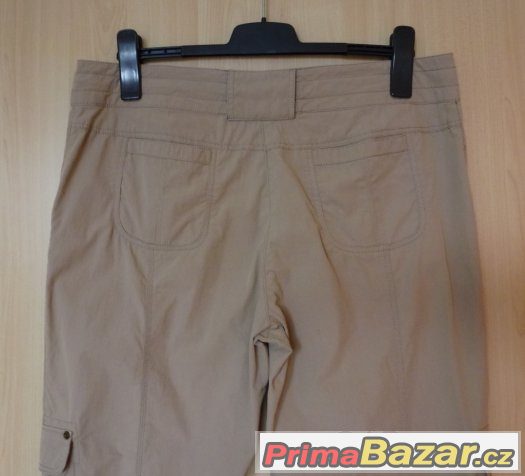 DÁMSKÉ SPORTOVNÍ PLÁTĚNÉ KALHOTY / KAPSÁČE 3/4 KRAŤASY – fotografie 3