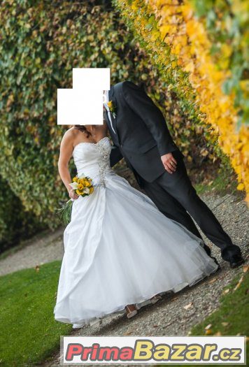 Svatební šaty bílé korzetové boty zdarma – fotografie 1