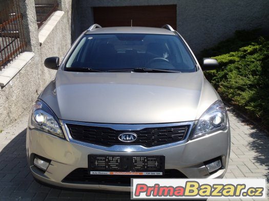 Kia Ceed combi 1.6CRDi 85kW Cool Plus Koup.ČR,90.000km – fotografie 2