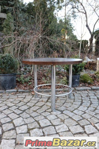 Stolek / funkcionalismus / bauhaus / Mücke melder – fotografie 2