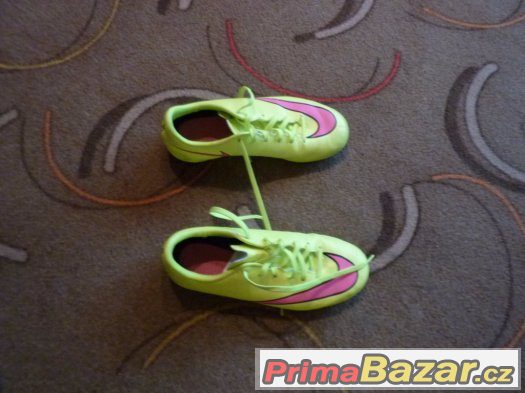 Sálové boty NIKE vel. 3,5 – fotografie 1