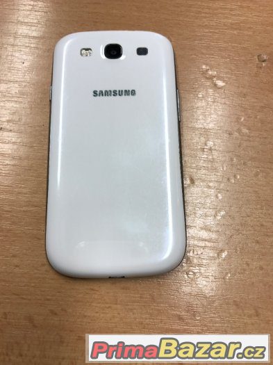 Samsung Galaxy S3 16GB + nabíječka – fotografie 3