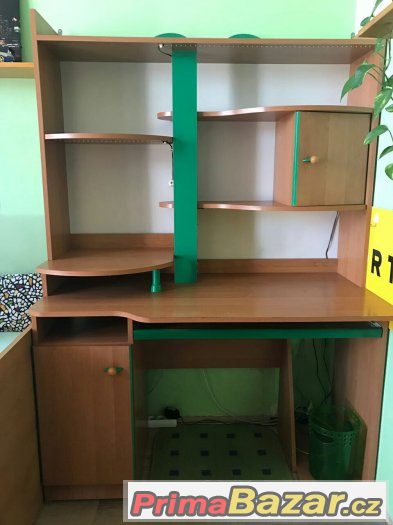 PC stůl s LED osvětlením – fotografie 3