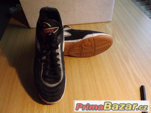 Sálovky Diadora vel. 40 – fotografie 1