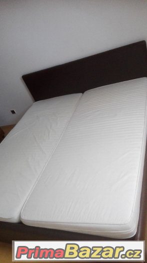 Manželská postel 200 x 180 – fotografie 3
