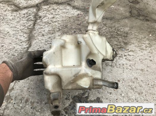 Prodám nádobku ostřikovačů VW Passat B5.5 – fotografie 2