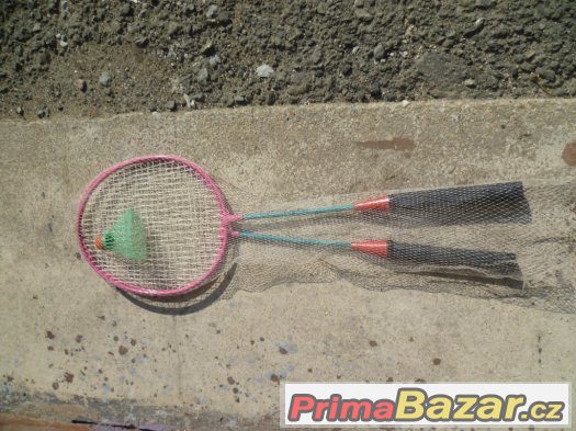 pálky na badminton – fotografie 1