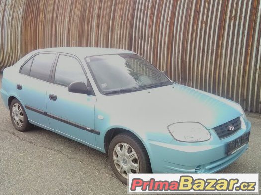TOP STAV Hyundai Accent 1.3 BENZÍN KLIMA R.V. 10/2005 – fotografie 2